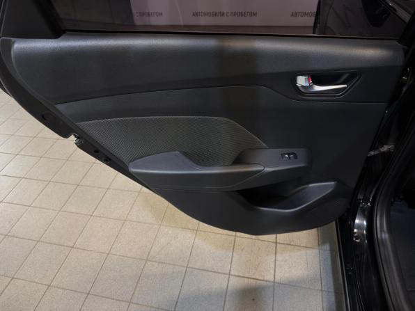 Hyundai Solaris II с пробегом 2019 года, цена 1 239 000 рублей, 102686 км, седан, Автокод Объявления
