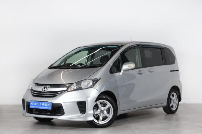 Honda Freed I Рестайлинг 2 с пробегом 2015 года, цена 1 099 000 рублей, 148000 км, компактвэн, Автокод Объявления