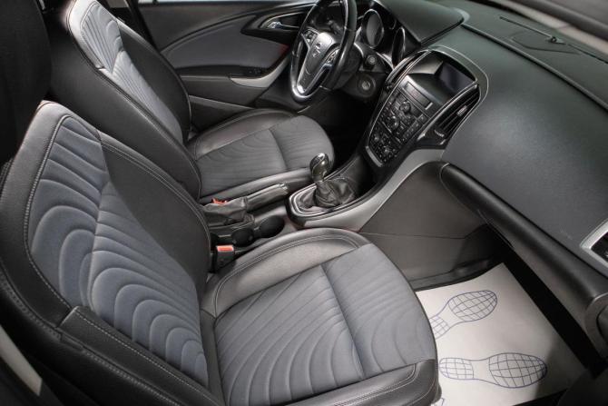 Opel Astra H Рестайлинг с пробегом 2013 года, цена 699 000 рублей, 272000 км, хэтчбек, Автокод Объявления