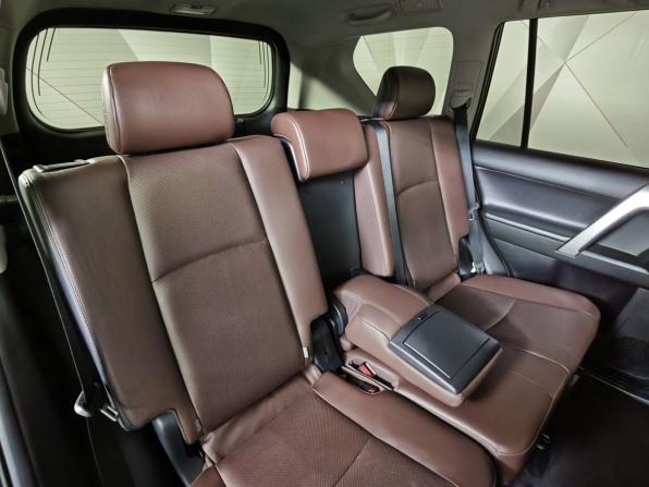 Toyota Land Cruiser Prado 150 Series Рестайлинг 2 с пробегом 2019 года, цена 5 299 000 рублей, 93747 км, внедорожник, Автокод Объявления