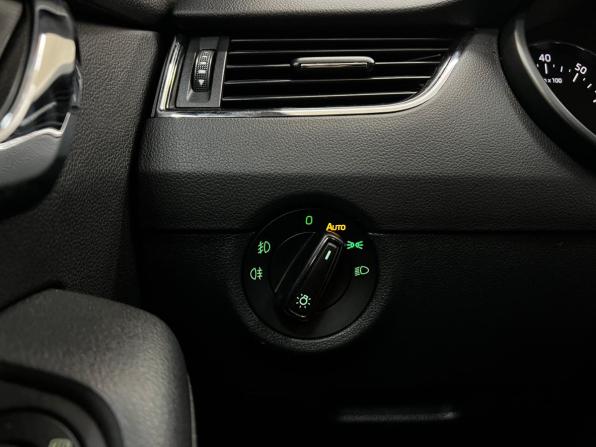 Skoda Octavia III (A7) с пробегом 2016 года, цена 1 550 000 рублей, 172251 км, лифтбек, Автокод Объявления