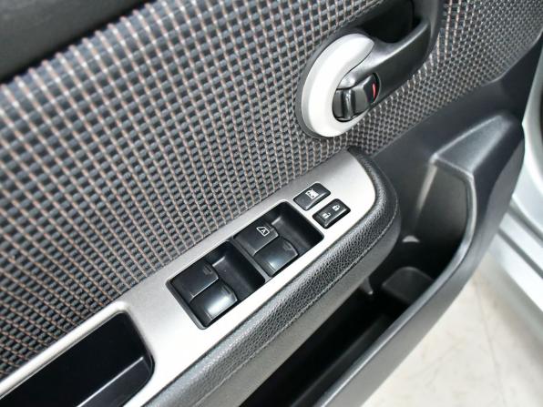 Nissan Tiida I Рестайлинг с пробегом 2010 года, цена 717 000 рублей, 182027 км, хэтчбек, Автокод Объявления