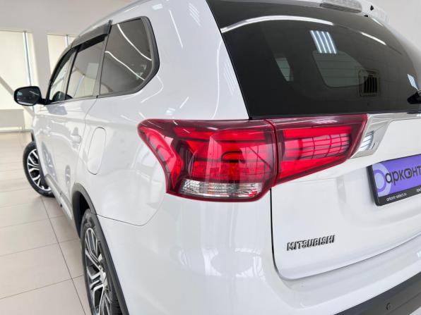 Mitsubishi Outlander III Рестайлинг 2 с пробегом 2016 года, цена 1 885 000 рублей, 113112 км, внедорожник, Автокод Объявления