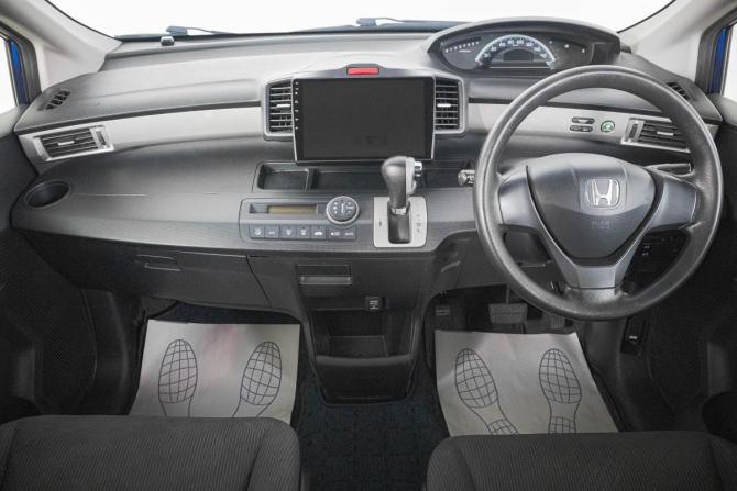 Honda Freed I Рестайлинг с пробегом 2012 года, цена 1 149 000 рублей, 155300 км, компактвэн, Автокод Объявления