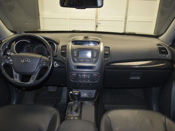 Kia Sorento II Рестайлинг с пробегом 2018 года, цена 2 027 000 рублей, 130000 км, внедорожник, Автокод Объявления