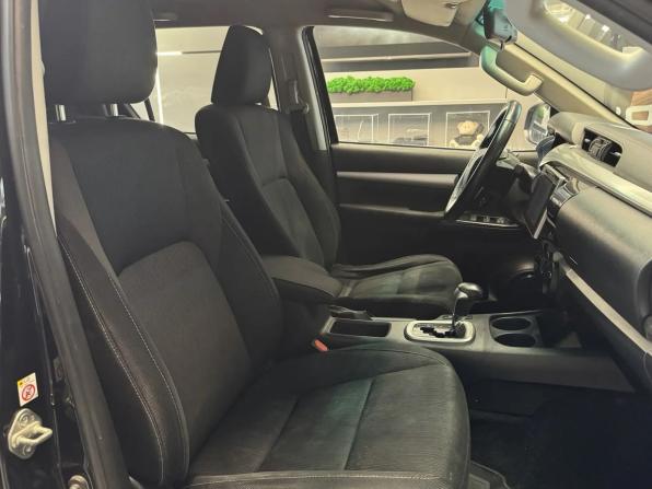 Toyota Hilux VIII с пробегом 2017 года, цена 2 549 000 рублей, 331778 км, offers.body_type.unknown, Автокод Объявления