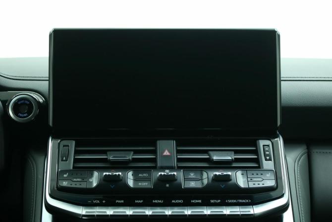 Toyota Land Cruiser 300 Series с пробегом 2021 года, цена 10 990 000 рублей, 58661 км, внедорожник, Автокод Объявления