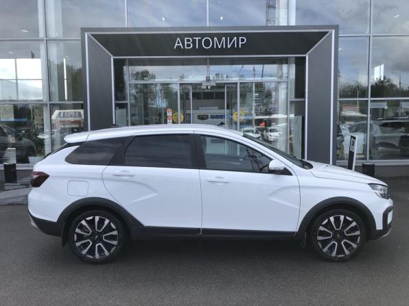 Lada (ВАЗ) Vesta I Рестайлинг (NG) с пробегом 2025 года, цена 1 600 500 рублей, 31688 км, универсал, Автокод Объявления