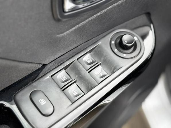 Renault Kaptur I с пробегом 2018 года, цена 1 700 000 рублей, 121000 км, внедорожник, Автокод Объявления