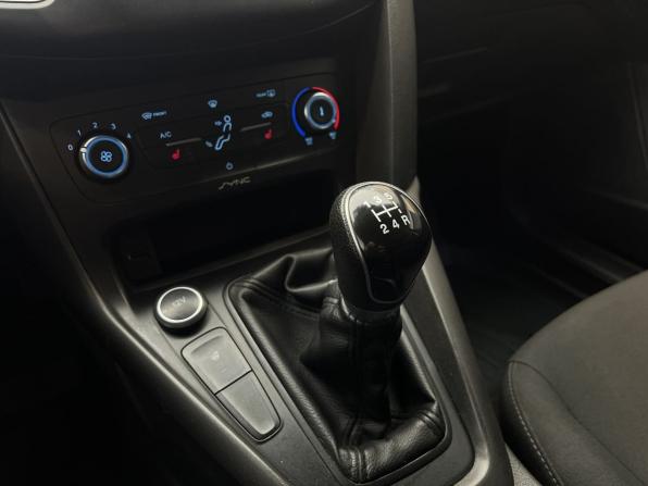 Ford Focus III Рестайлинг с пробегом 2016 года, цена 880 000 рублей, 195000 км, хэтчбек, Автокод Объявления