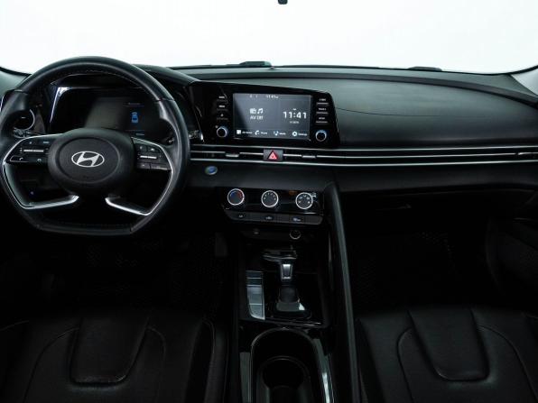 Hyundai Elantra VII (CN7) Рестайлинг с пробегом 2023 года, цена 1 750 000 рублей, 70100 км, седан, Автокод Объявления