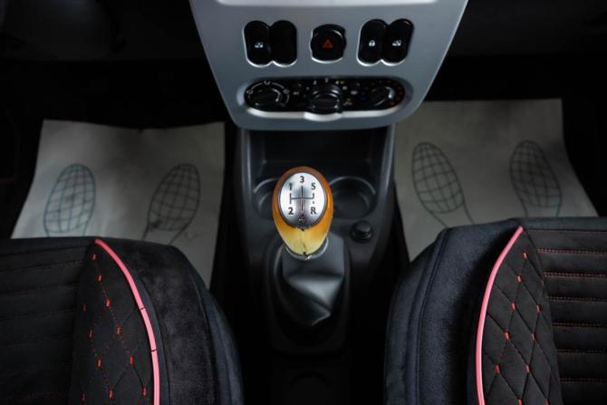 Renault Sandero I с пробегом 2012 года, цена 709 000 рублей, 210000 км, хэтчбек, Автокод Объявления