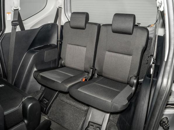 Toyota Sienta II Рестайлинг с пробегом 2019 года, цена 1 630 000 рублей, 37525 км, компактвэн, Автокод Объявления