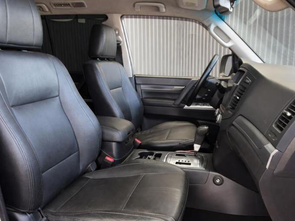 Mitsubishi Pajero IV Рестайлинг 1 с пробегом 2011 года, цена 1 697 000 рублей, 316487 км, внедорожник, Автокод Объявления