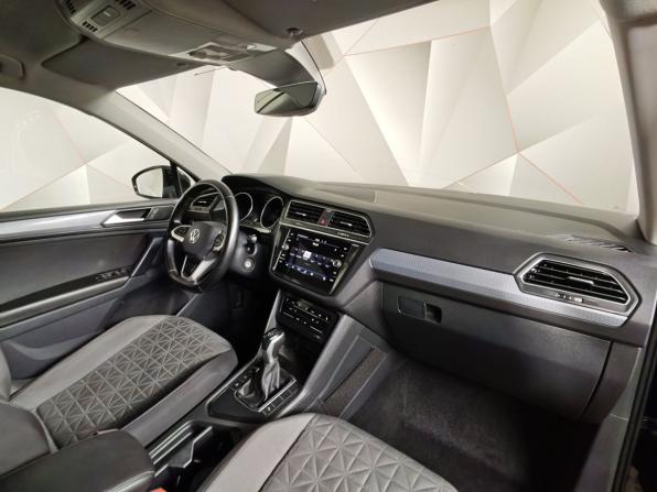 Volkswagen Tiguan II Рестайлинг с пробегом 2022 года, цена 2 745 000 рублей, 36370 км, внедорожник, Автокод Объявления