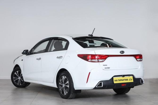 Kia Rio IV Рестайлинг с пробегом 2020 года, цена 849 000 рублей, 268000 км, седан, Автокод Объявления