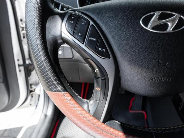 Hyundai Elantra VI (AD) с пробегом 2015 года, цена 1 431 000 рублей, 138259 км, седан, Автокод Объявления