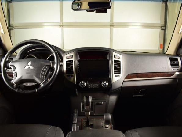 Mitsubishi Pajero IV Рестайлинг 2 с пробегом 2021 года, цена 4 685 995 рублей, 66021 км, внедорожник, Автокод Объявления