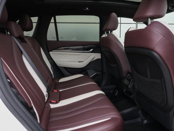 Geely Monjaro I с пробегом 2023 года, цена 3 149 000 рублей, 44000 км, внедорожник, Автокод Объявления