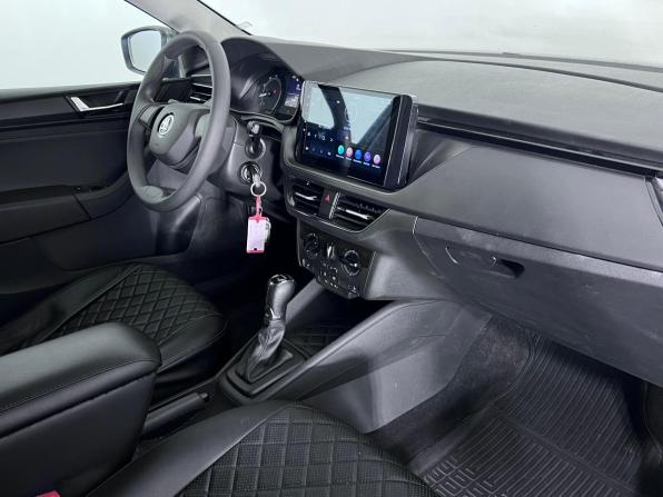 Skoda Rapid II с пробегом 2021 года, цена 1 490 000 рублей, 58388 км, лифтбек, Автокод Объявления