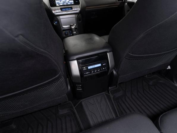 Toyota Land Cruiser Prado 150 Series Рестайлинг 2 с пробегом 2019 года, цена 4 900 000 рублей, 126064 км, внедорожник, Автокод Объявления