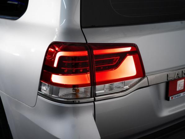 Toyota Land Cruiser 200 Series Рестайлинг 2 с пробегом 2019 года, цена 6 700 000 рублей, 264000 км, внедорожник, Автокод Объявления