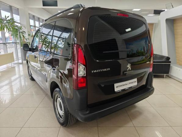 Peugeot Partner II Рестайлинг 2 с пробегом 2021 года, цена 2 070 000 рублей, 29631 км, компактвэн, Автокод Объявления