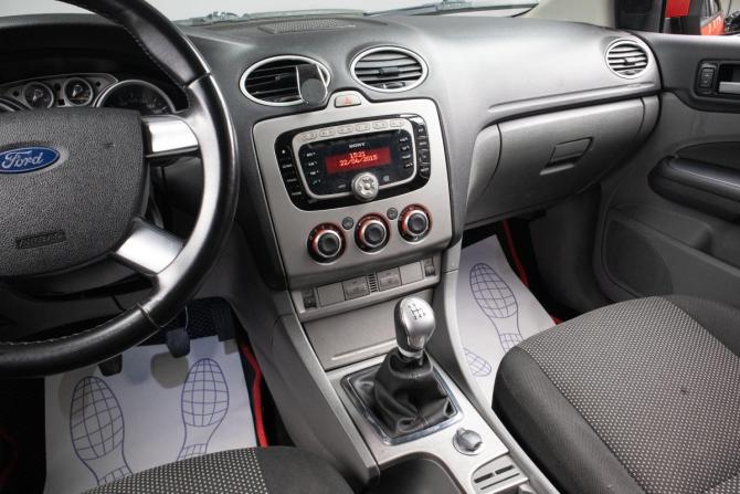 Ford Focus II Рестайлинг с пробегом 2010 года, цена 629 000 рублей, 174020 км, хэтчбек, Автокод Объявления