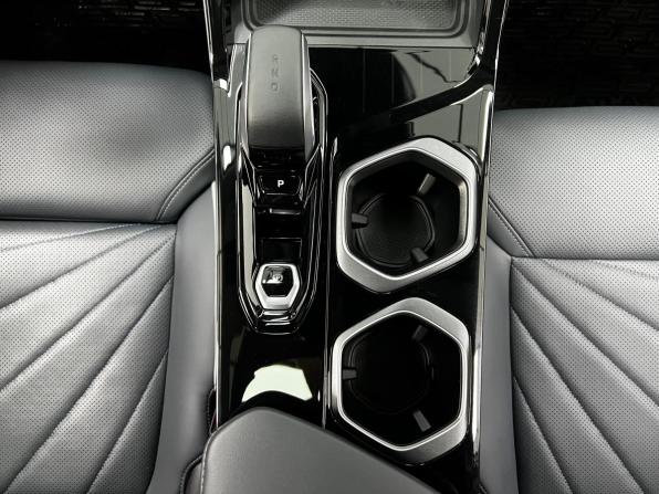 Geely Atlas II с пробегом 2024 года, цена 3 250 000 рублей, 14650 км, внедорожник, Автокод Объявления