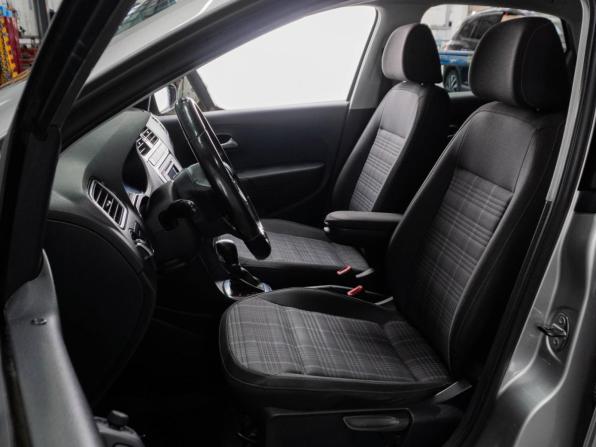 Volkswagen Polo V Рестайлинг с пробегом 2016 года, цена 1 179 000 рублей, 108495 км, седан, Автокод Объявления