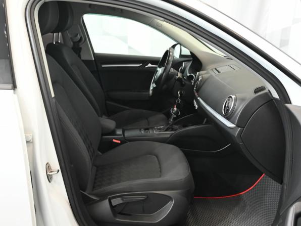 Audi A3 III (8V) с пробегом 2013 года, цена 1 500 000 рублей, 133086 км, хэтчбек, Автокод Объявления