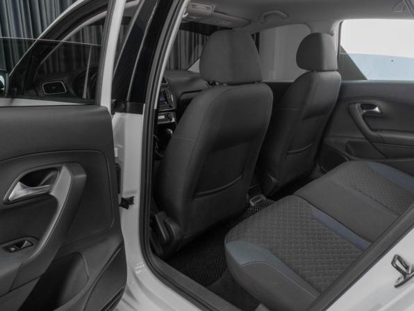 Volkswagen Polo V Рестайлинг с пробегом 2019 года, цена 1 399 000 рублей, 89136 км, седан, Автокод Объявления
