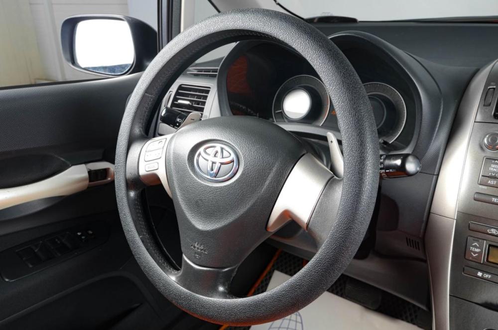 Toyota Auris I Тюмень  - изображение 12