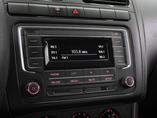 Volkswagen Polo V Рестайлинг с пробегом 2019 года, цена 1 340 000 рублей, 39892 км, седан, Автокод Объявления