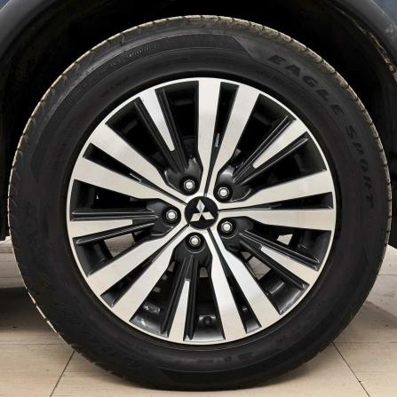 Mitsubishi Outlander III Рестайлинг 3 с пробегом 2019 года, цена 1 895 000 рублей, 142082 км, внедорожник, Автокод Объявления