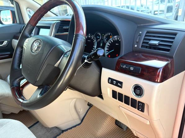 Toyota Vellfire I с пробегом 2011 года, цена 2 400 000 рублей, 162183 км, минивэн, Автокод Объявления
