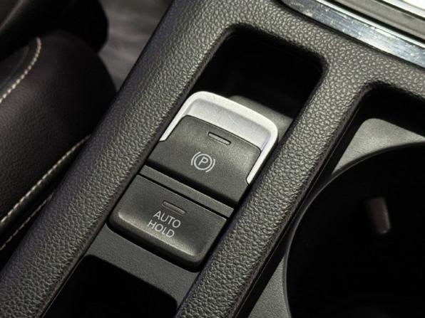 Volkswagen Passat B8 Рестайлинг с пробегом 2019 года, цена 2 019 900 рублей, 212000 км, седан, Автокод Объявления