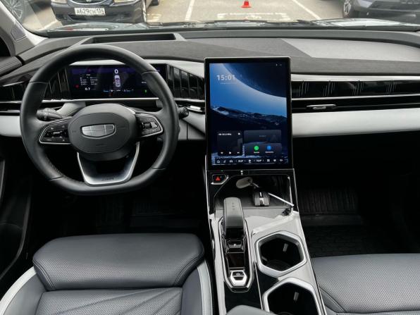 Geely Atlas II с пробегом 2025 года, цена 3 299 000 рублей, 6169 км, внедорожник, Автокод Объявления