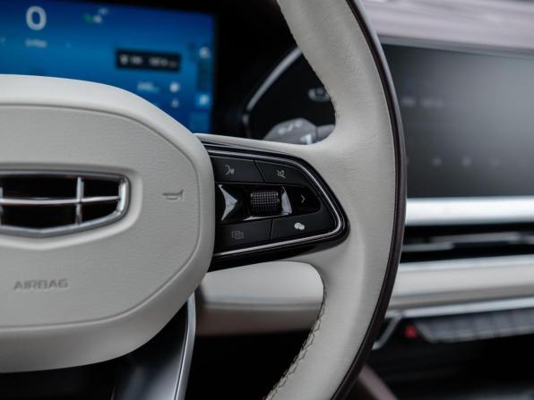 Geely Monjaro I с пробегом 2023 года, цена 3 100 000 рублей, 81095 км, внедорожник, Автокод Объявления