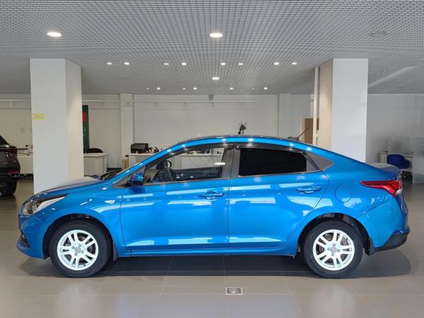 Hyundai Solaris II с пробегом 2017 года, цена 1 040 000 рублей, 99156 км, седан, Автокод Объявления
