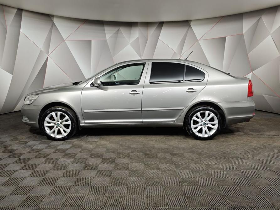 Skoda Octavia II (A5) Рестайлинг Москва  - изображение 5