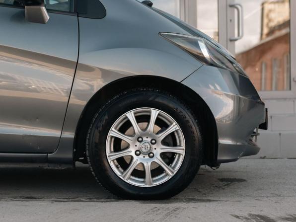 Honda Freed I с пробегом 2009 года, цена 800 000 рублей, 210308 км, компактвэн, Автокод Объявления