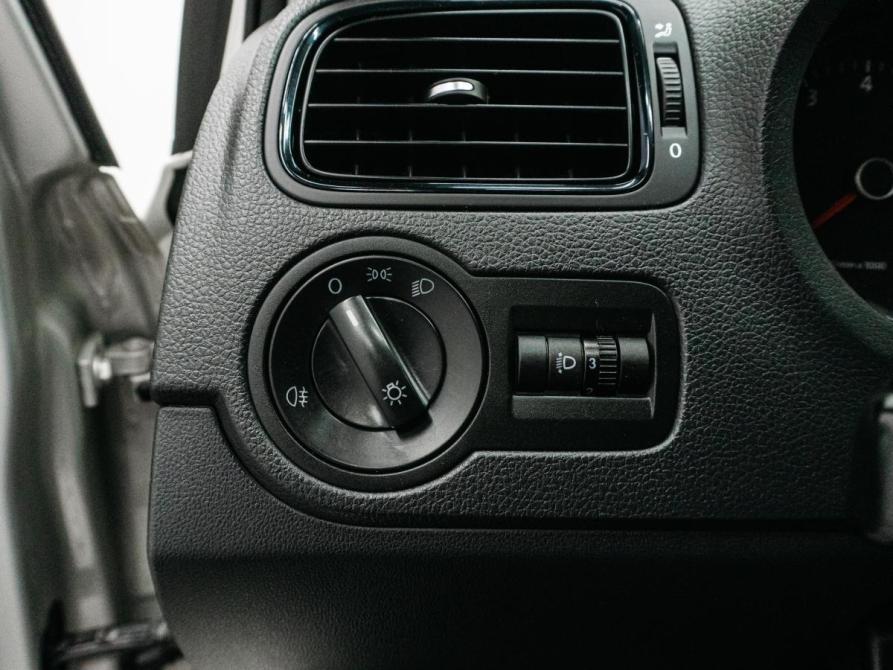 Volkswagen Polo V Красноярск  - изображение 17