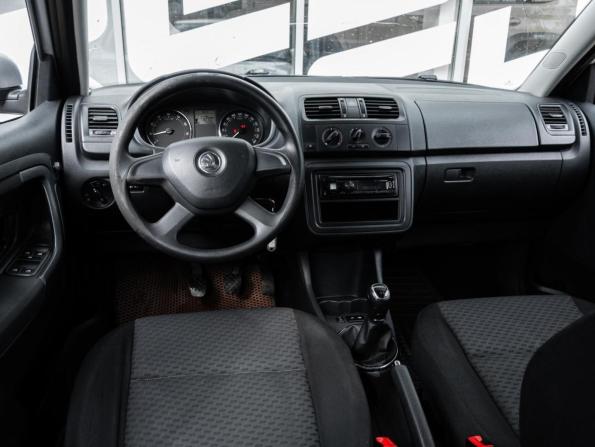 Skoda Fabia II Рестайлинг с пробегом 2013 года, цена 645 000 рублей, 183102 км, хэтчбек, Автокод Объявления