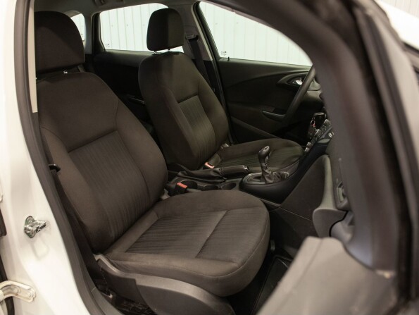 Opel Astra J Рестайлинг с пробегом 2012 года, цена 640 000 рублей, 104293 км, хэтчбек, Автокод Объявления