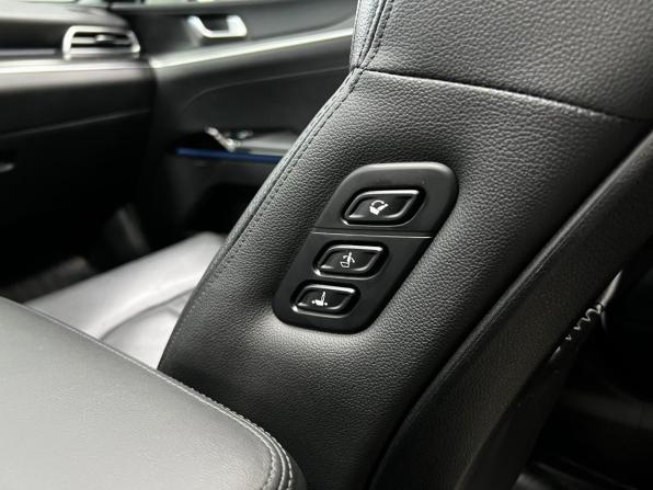 Kia K5 III с пробегом 2020 года, цена 2 690 000 рублей, 89301 км, седан, Автокод Объявления