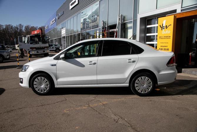 Volkswagen Polo V Рестайлинг с пробегом 2016 года, цена 1 050 000 рублей, 109000 км, седан, Автокод Объявления