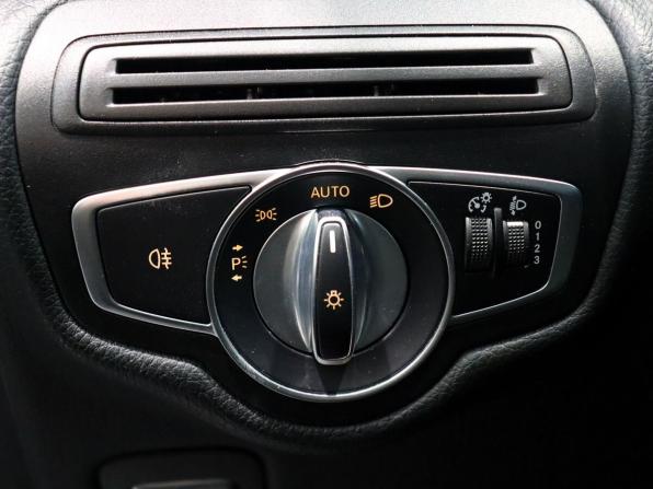 Mercedes-Benz V-Класс III (W447) с пробегом 2019 года, цена 3 990 000 рублей, 182131 км, минивэн, Автокод Объявления