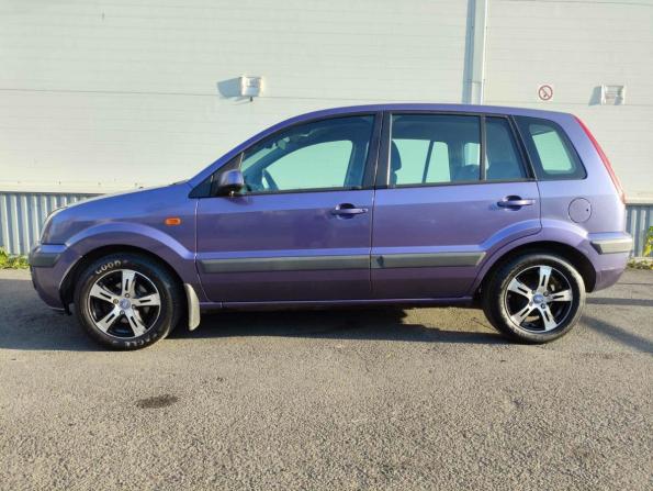 Ford Fusion I Рестайлинг с пробегом 2008 года, цена 330 000 рублей, 257385 км, хэтчбек, Автокод Объявления