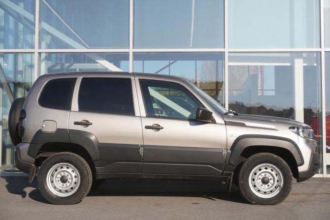 Lada (ВАЗ) Niva Travel I с пробегом 2022 года, цена 839 000 рублей, 98000 км, внедорожник, Автокод Объявления